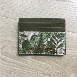 Michael Kors Vanilla/Olive Travel Card Holder